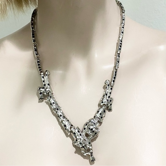 Unsigned Silver-tone Double Panther Leopard Articulated Necklace Earrings Set - Picture 3 of 16